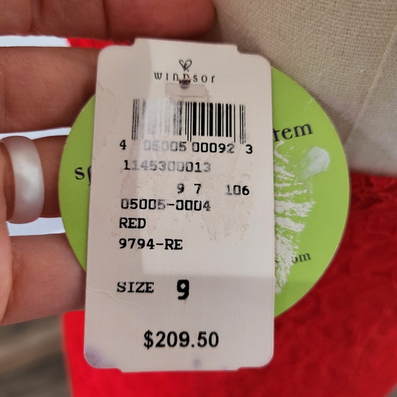 NWT Zum Zum By Niki Livas Red Mermaid Lace Halter Prom Gala Formal Gown - Picture 8 of 16